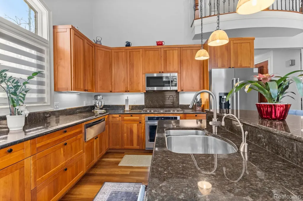 21480 Lujon Court Northville City MI 48167