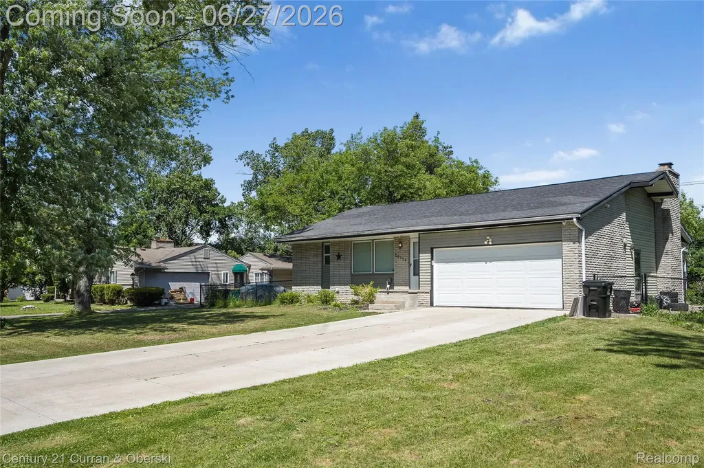 28906 Lorikay Street Farmington Hills City MI 48334