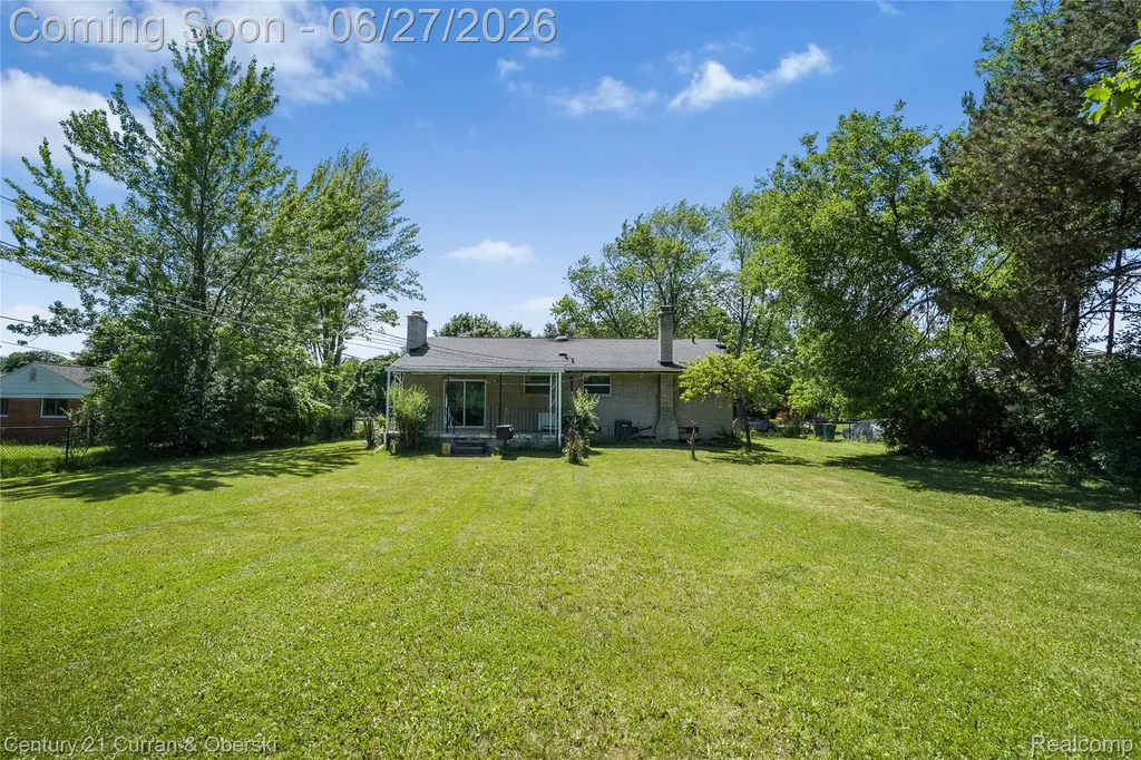 28906 Lorikay Street Farmington Hills City MI 48334