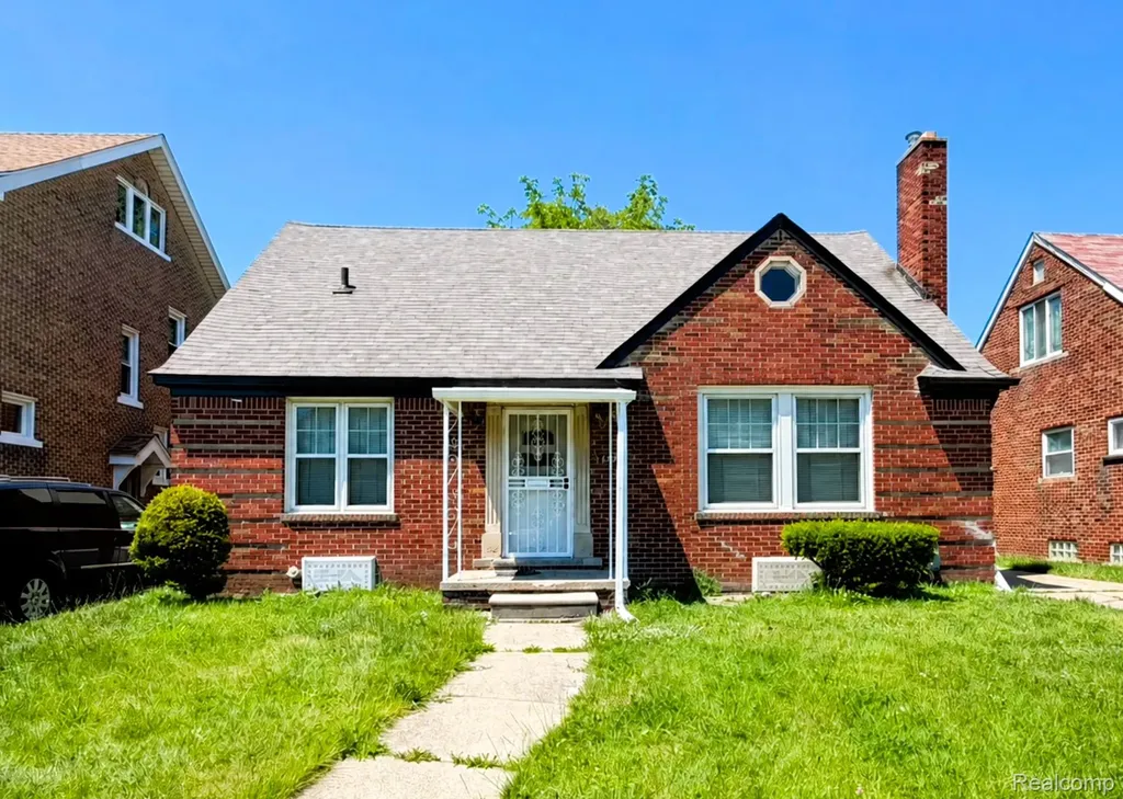8573 E Outer Drive Detroit City MI 48213