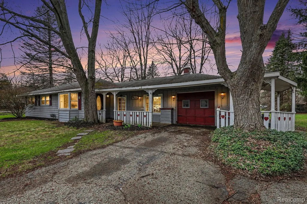 1260 Gilbert Street Flint Charter Township MI 48532