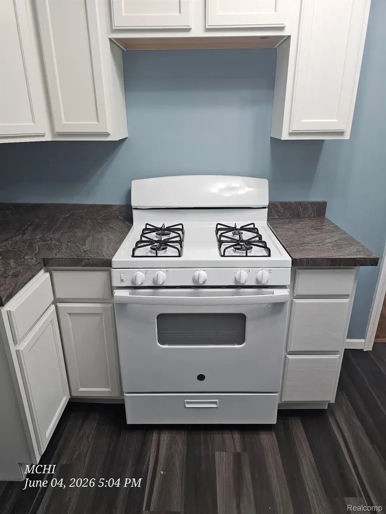 1260 Gilbert Street Flint Charter Township MI 48532