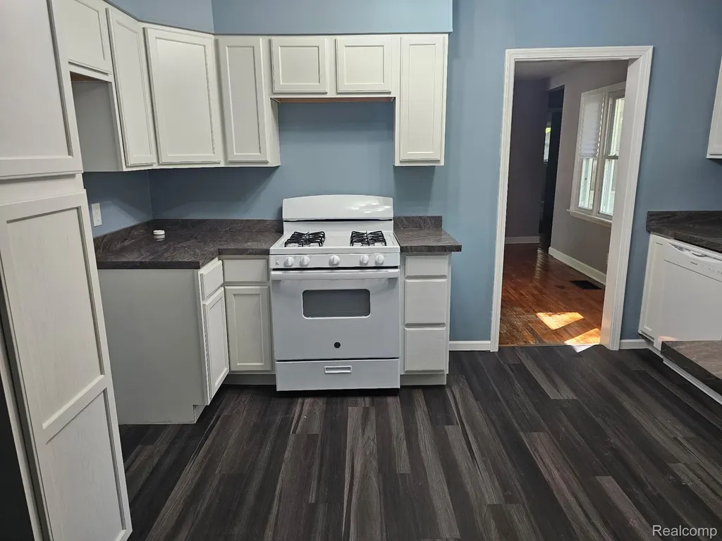 1260 Gilbert Street Flint Charter Township MI 48532