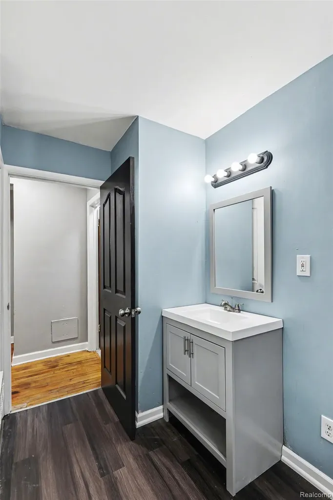 1260 Gilbert Street Flint Charter Township MI 48532