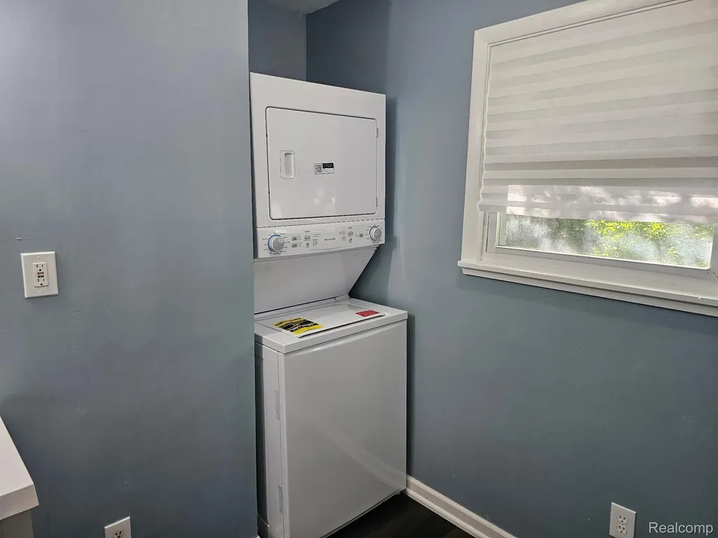 1260 Gilbert Street Flint Charter Township MI 48532