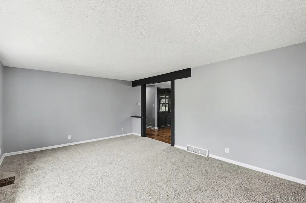 1260 Gilbert Street Flint Charter Township MI 48532
