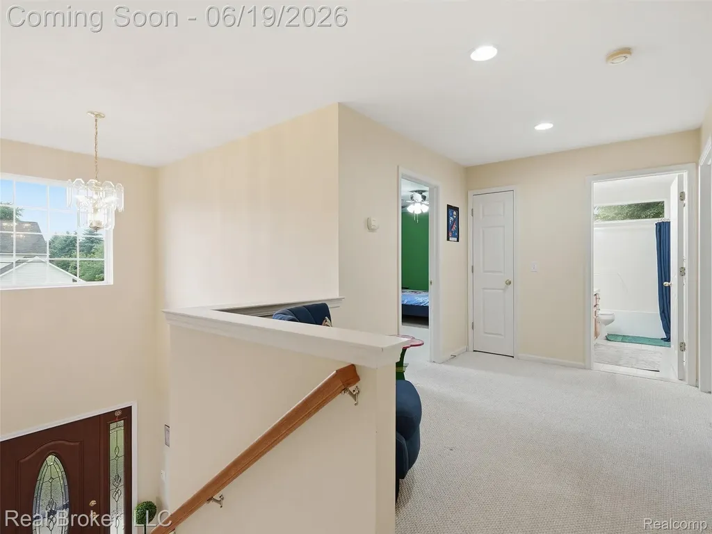 6729 Eckerman Drive Troy City MI 48085