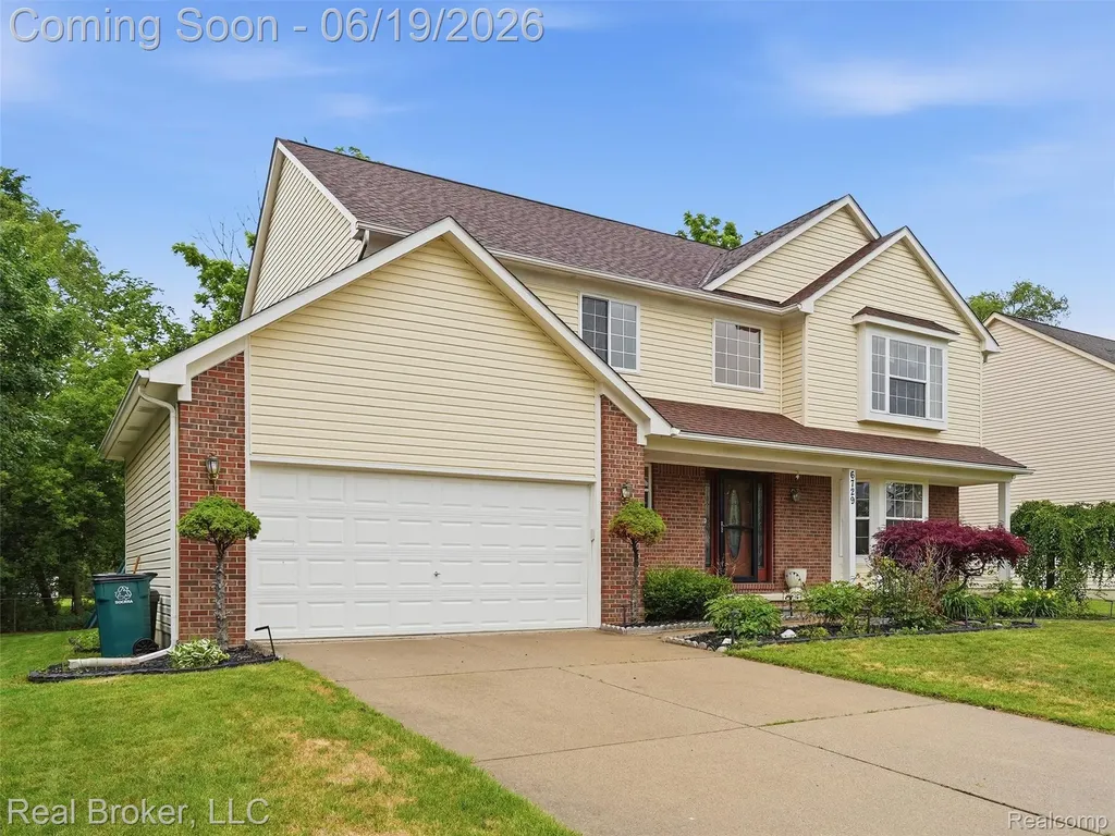 6729 Eckerman Drive Troy City MI 48085