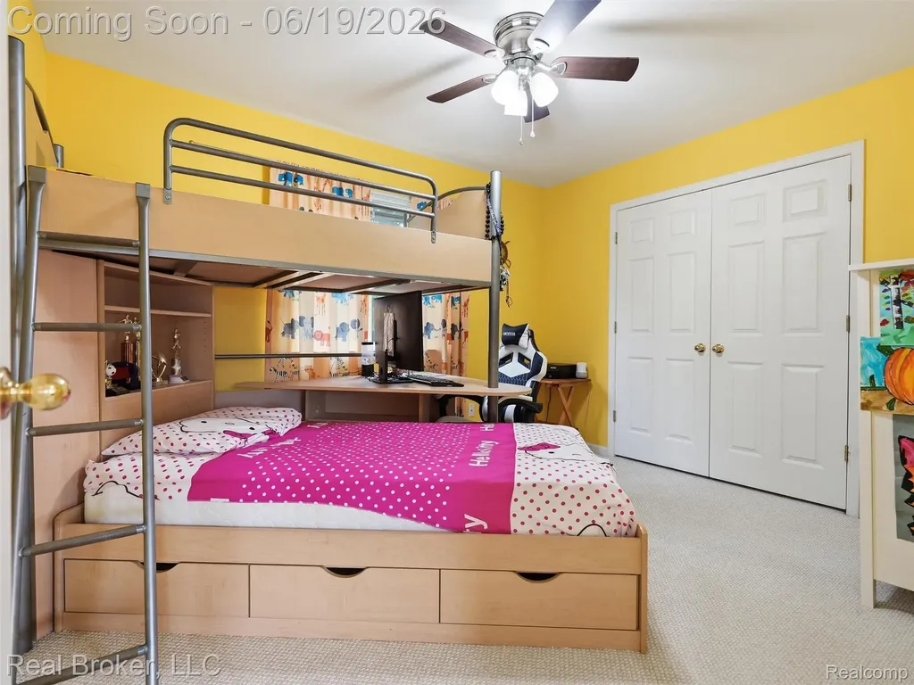 6729 Eckerman Drive Troy City MI 48085