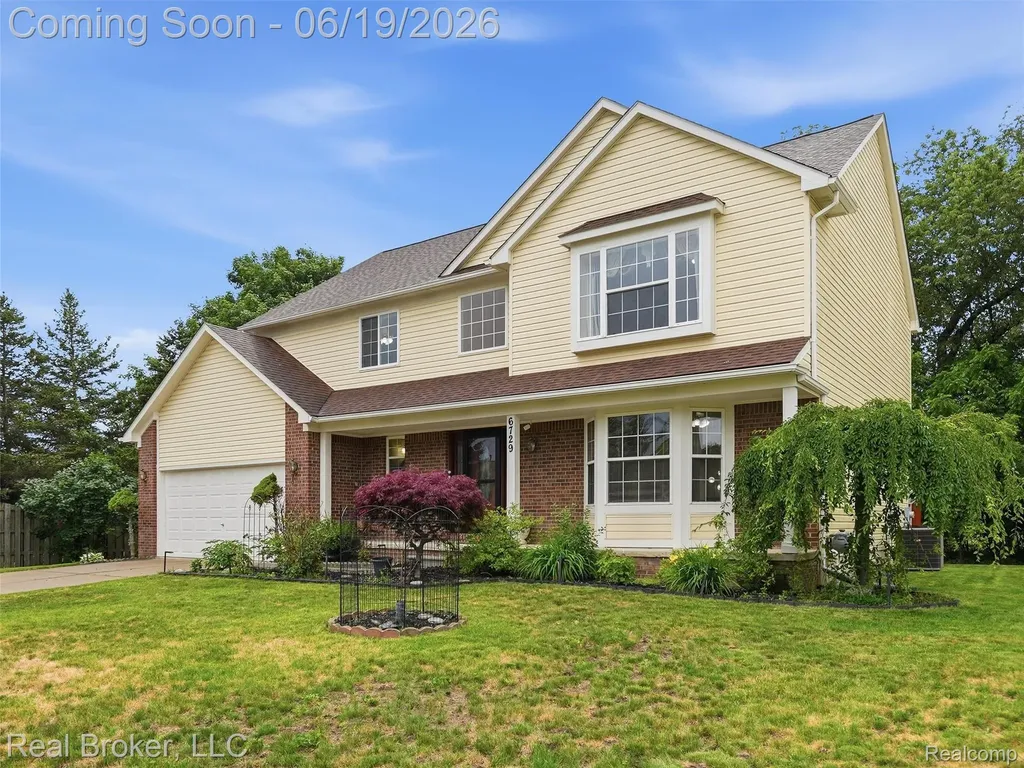 6729 Eckerman Drive Troy City MI 48085