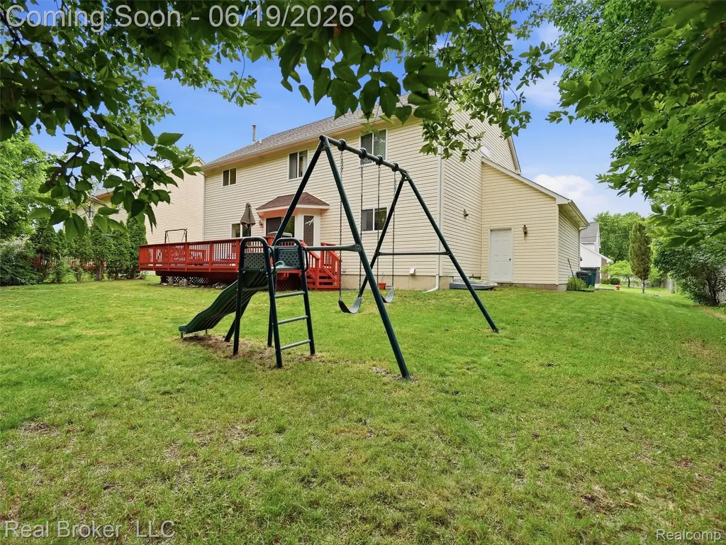 6729 Eckerman Drive Troy City MI 48085