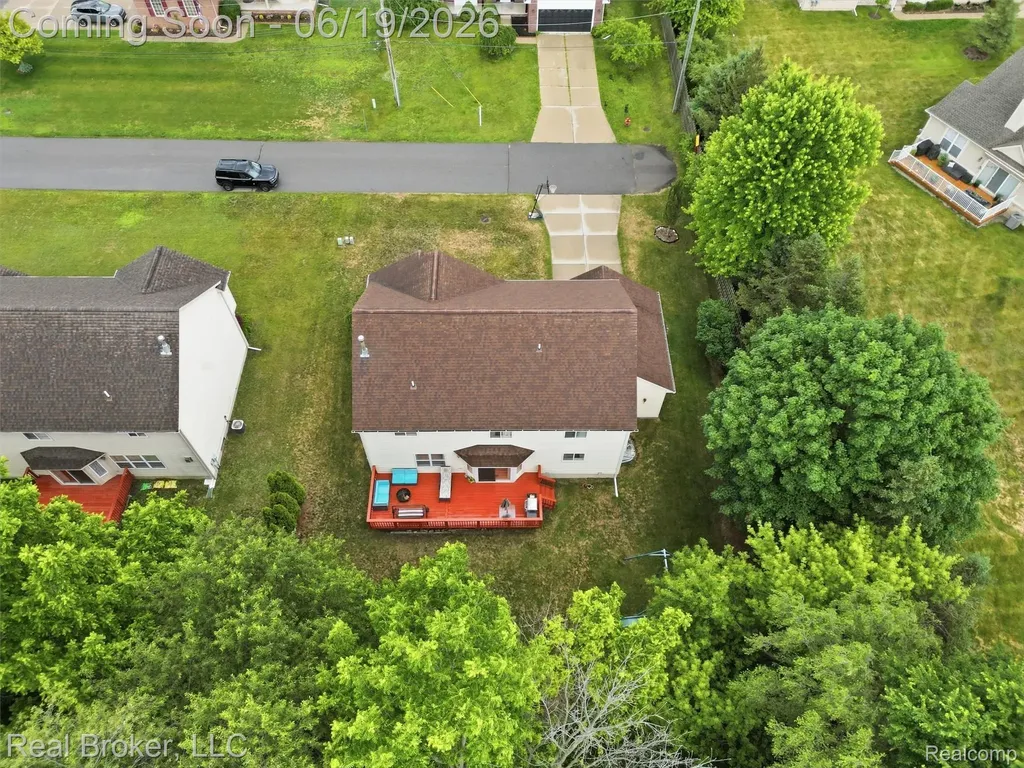 6729 Eckerman Drive Troy City MI 48085