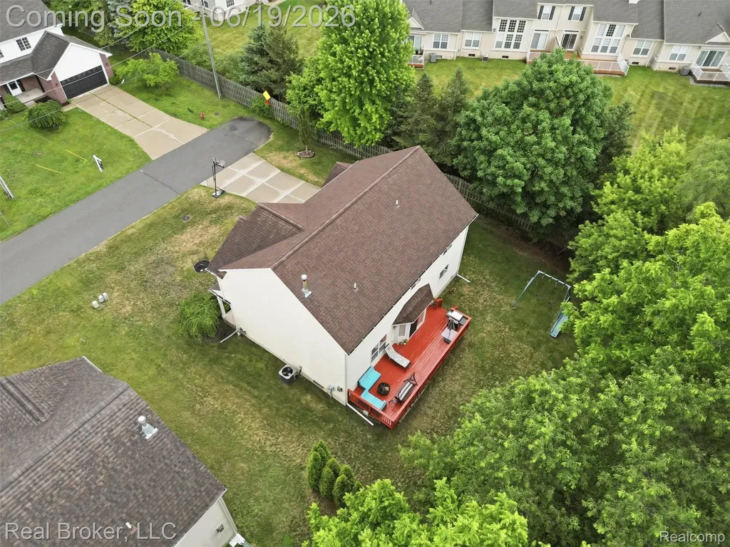 6729 Eckerman Drive Troy City MI 48085