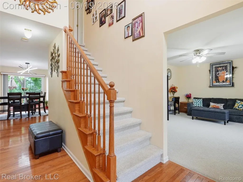 6729 Eckerman Drive Troy City MI 48085
