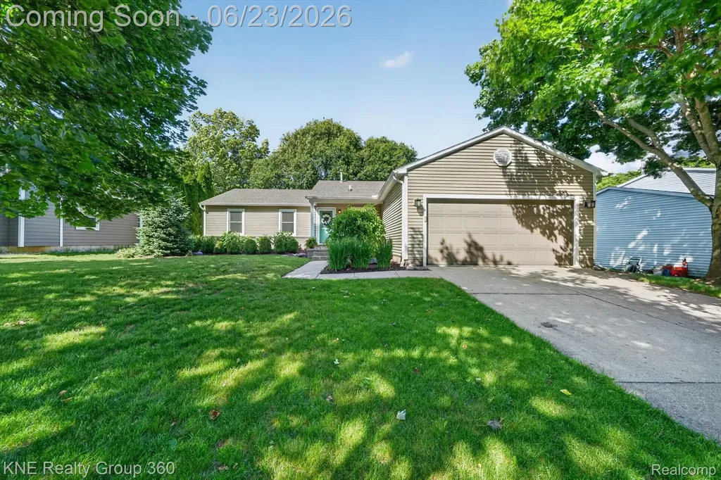 895 Fairway Trails Drive Brighton City MI 48116