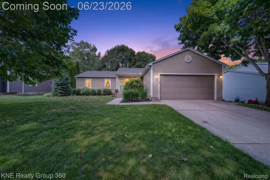 895 Fairway Trails Drive Brighton City MI 48116