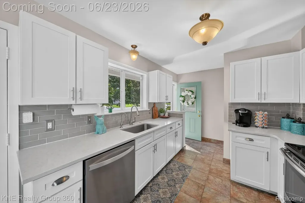 895 Fairway Trails Drive Brighton City MI 48116