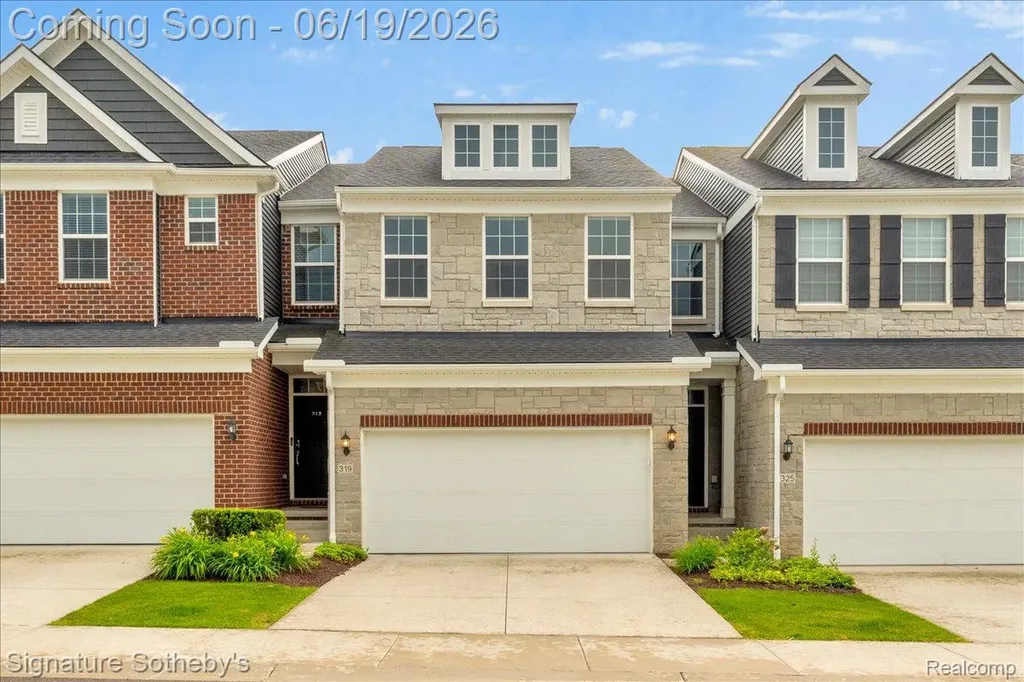 319 Strawberry Drive Rochester Hills City MI 48307