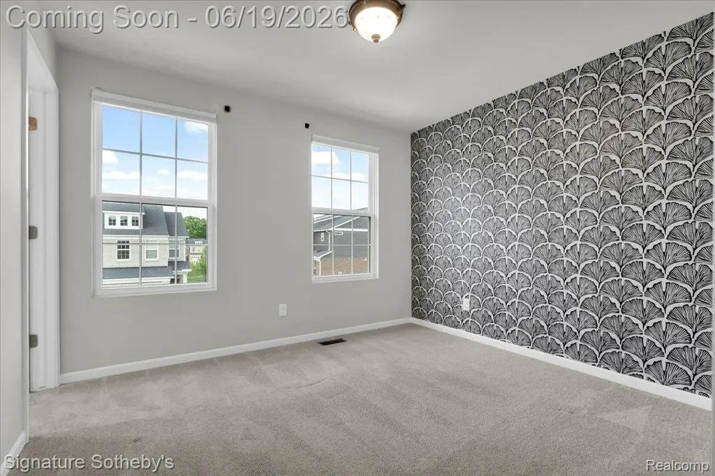 319 Strawberry Drive Rochester Hills City MI 48307