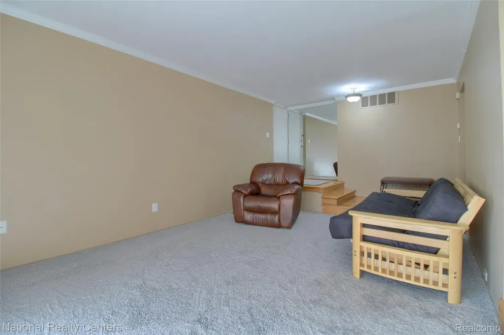 16547 Middlebelt Road Livonia City MI 48154