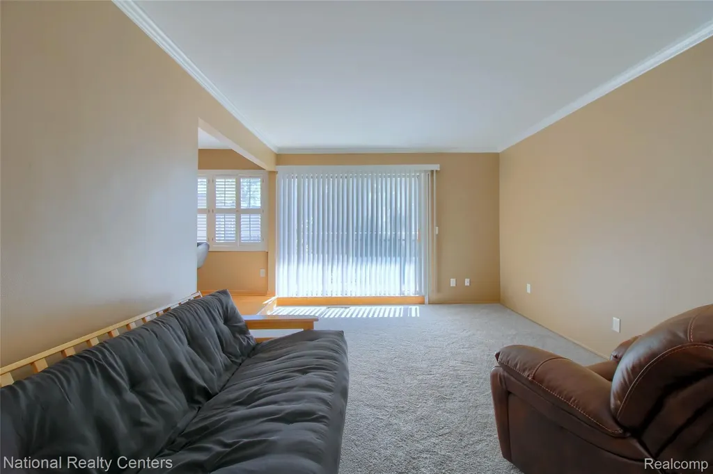 16547 Middlebelt Road Livonia City MI 48154