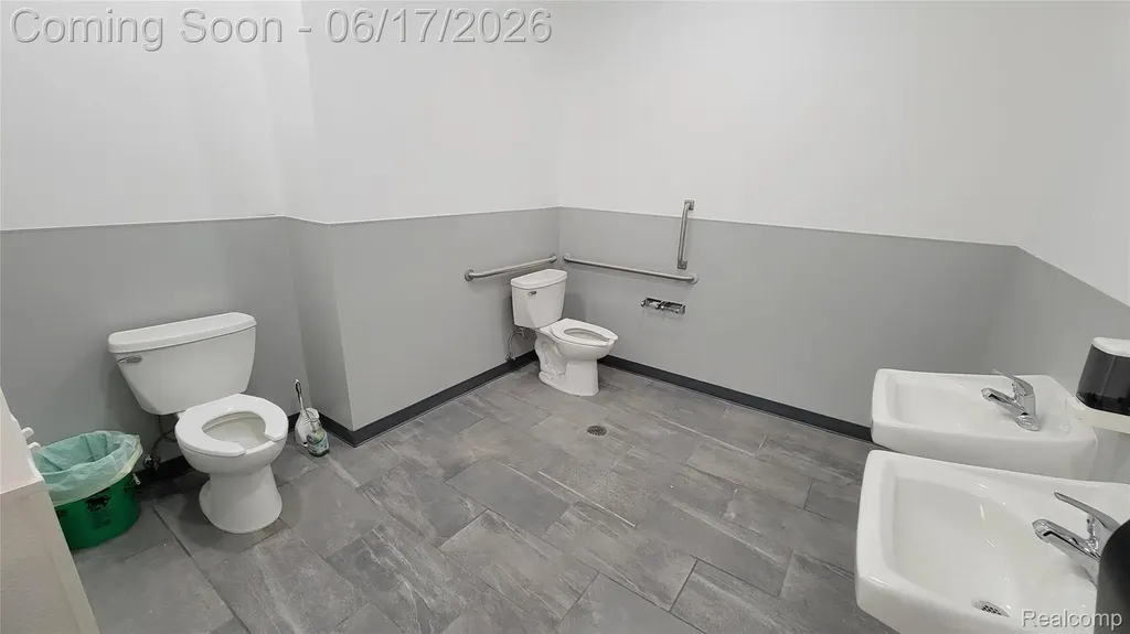 16749, 16755 & 16771 Middlebelt Road Livonia City MI 48154
