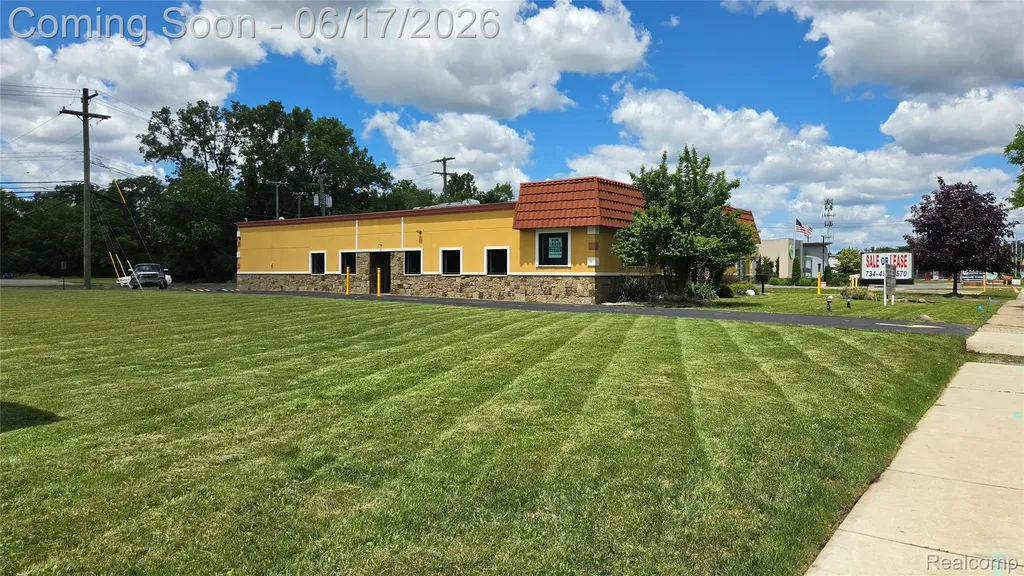 16749, 16755 & 16771 Middlebelt Road Livonia City MI 48154