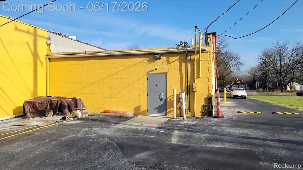 16749, 16755 & 16771 Middlebelt Road Livonia City MI 48154
