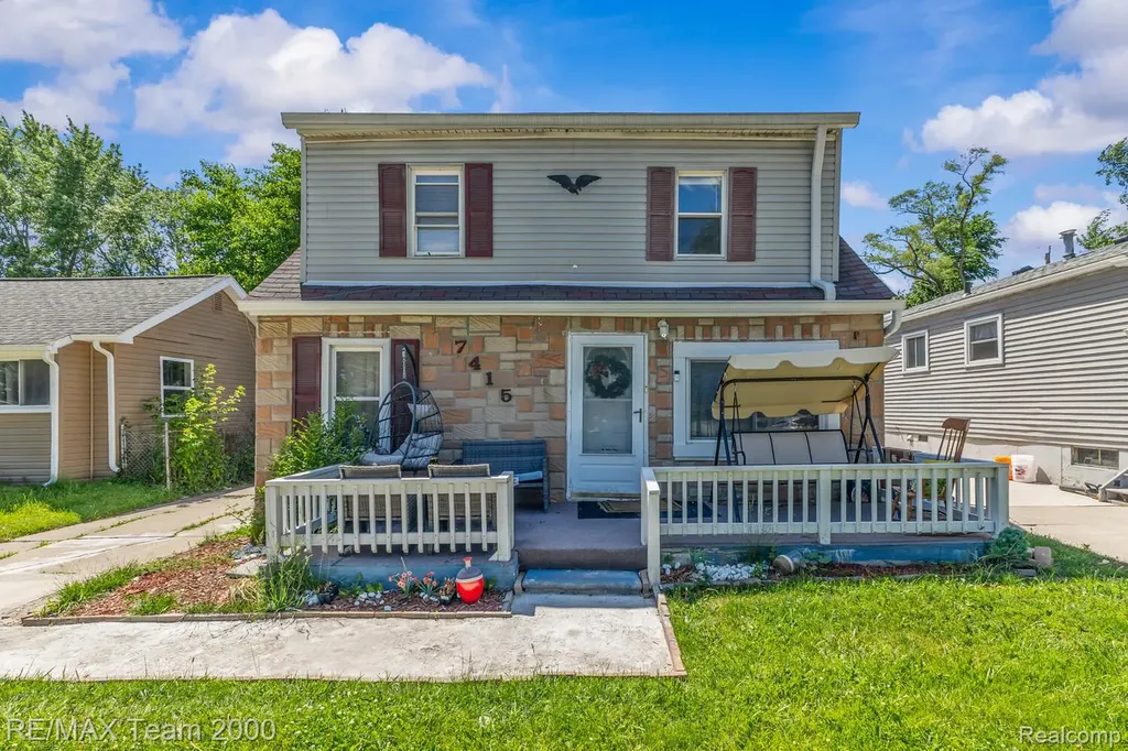 7415 Gilman Street Westland City MI 48185