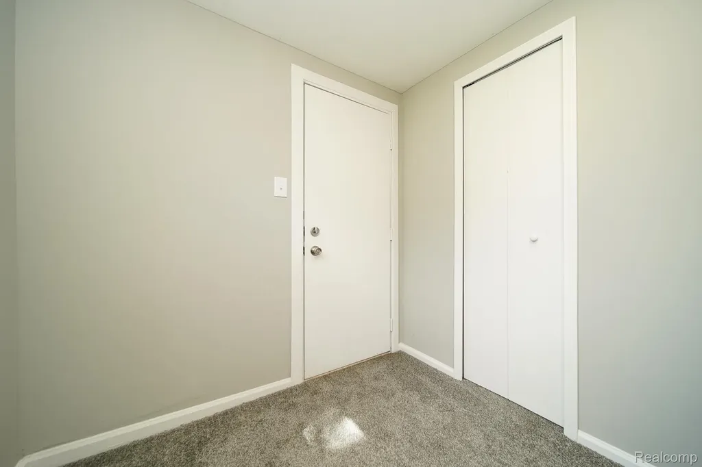 36807 Jefferson Avenue Harrison Charter Township MI 48045