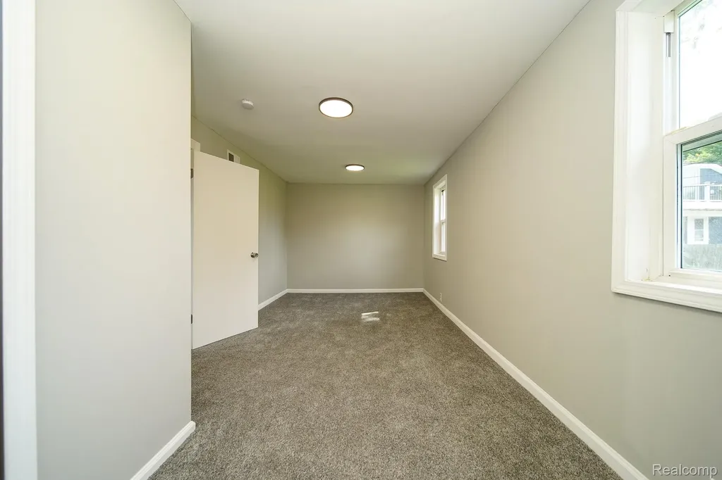36807 Jefferson Avenue Harrison Charter Township MI 48045