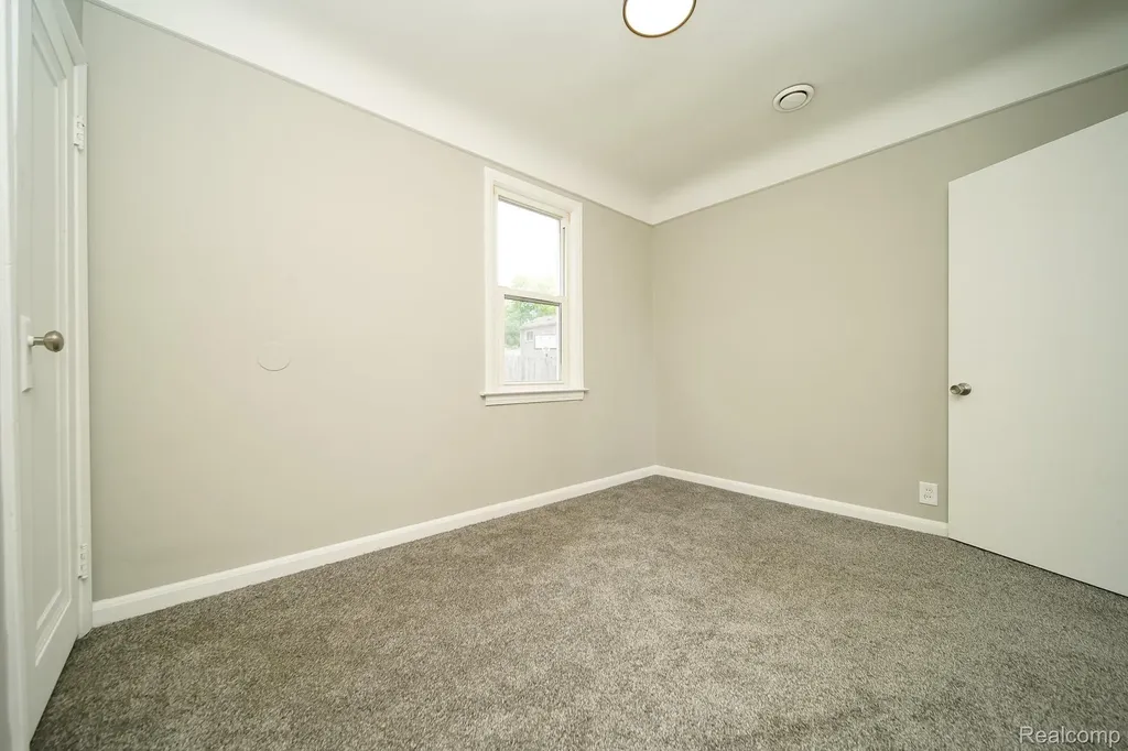 36807 Jefferson Avenue Harrison Charter Township MI 48045
