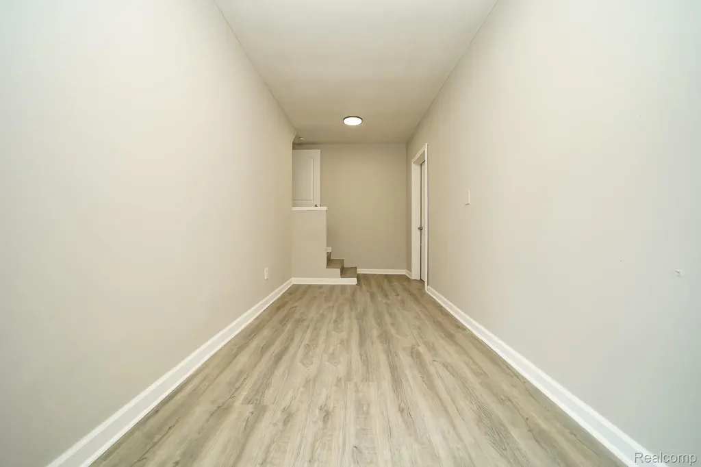 36807 Jefferson Avenue Harrison Charter Township MI 48045
