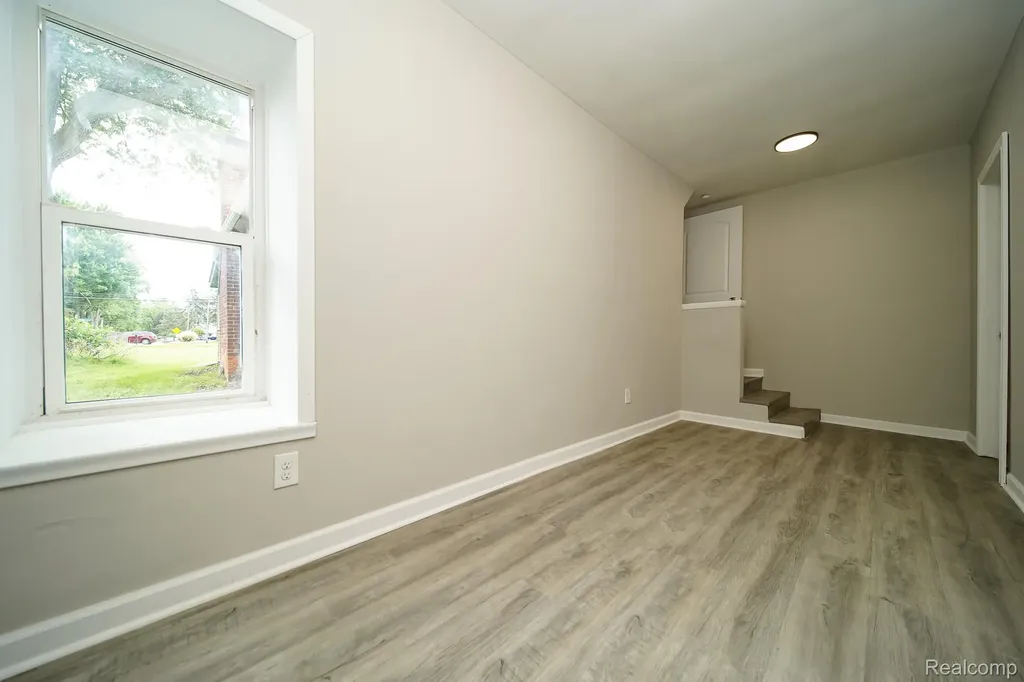 36807 Jefferson Avenue Harrison Charter Township MI 48045