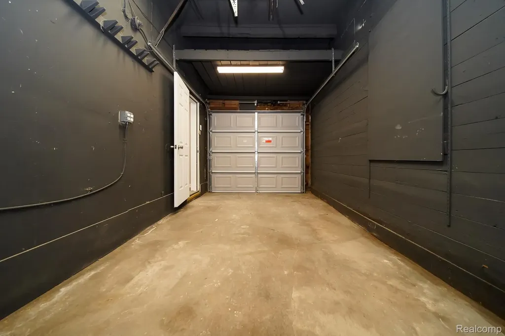 36807 Jefferson Avenue Harrison Charter Township MI 48045