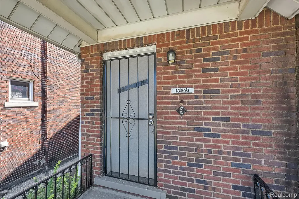 13600 Santa Rosa Drive Detroit City MI 48238