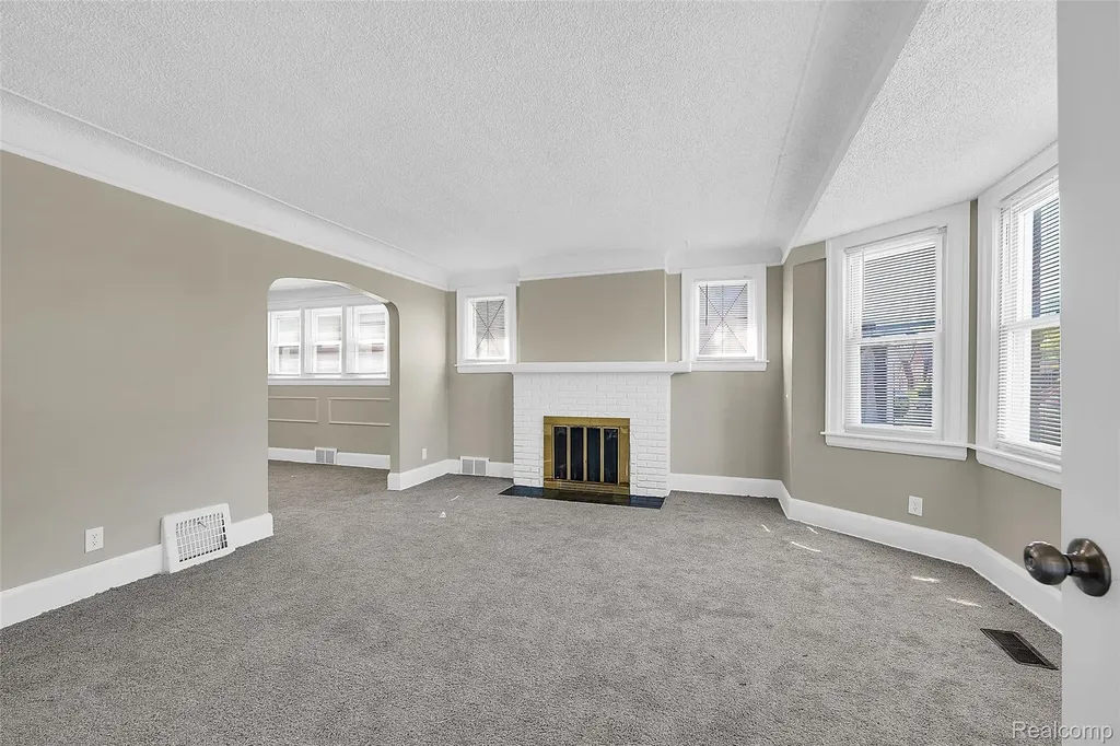13600 Santa Rosa Drive Detroit City MI 48238