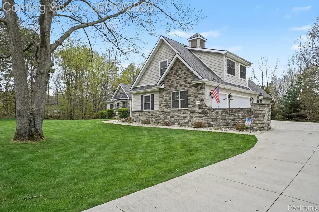 12310 Ivy Lane Tyrone Township MI 48430