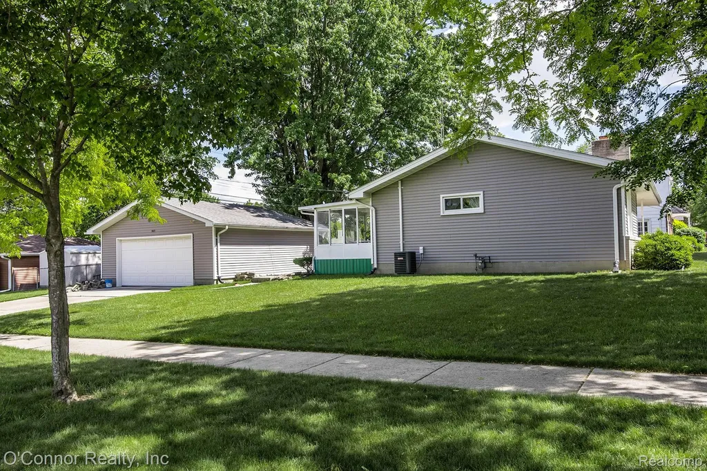 905 Virginia Avenue Marysville City MI 48040