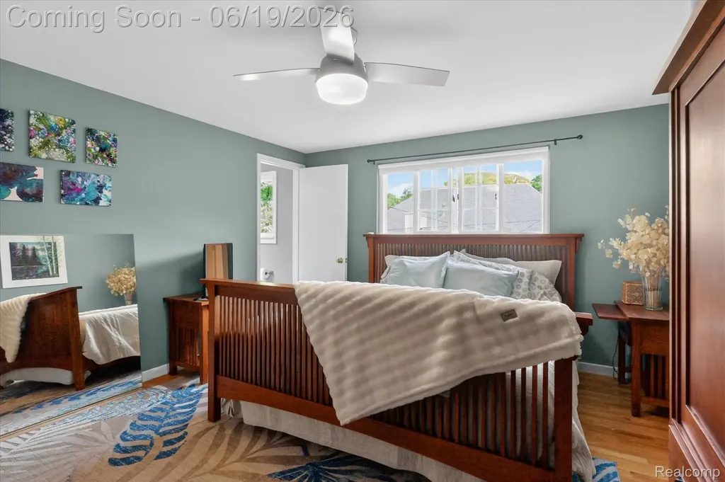 19780 Edshire Lane Grosse Pointe Woods City MI 48236