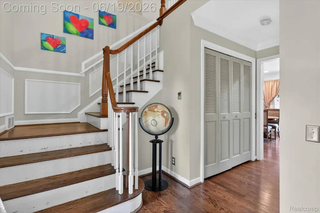 19780 Edshire Lane Grosse Pointe Woods City MI 48236