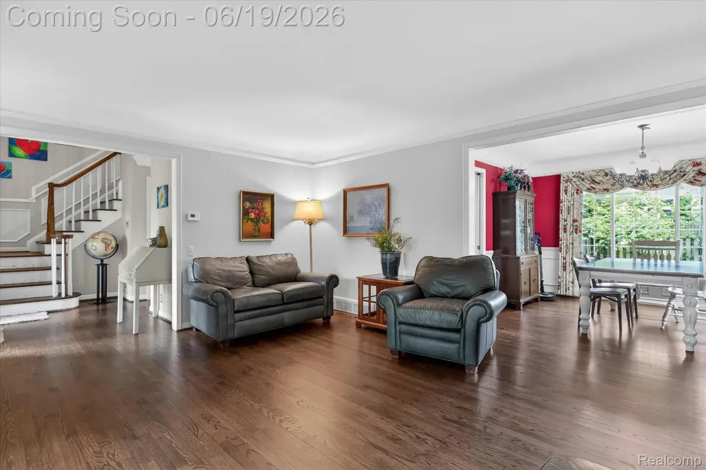19780 Edshire Lane Grosse Pointe Woods City MI 48236