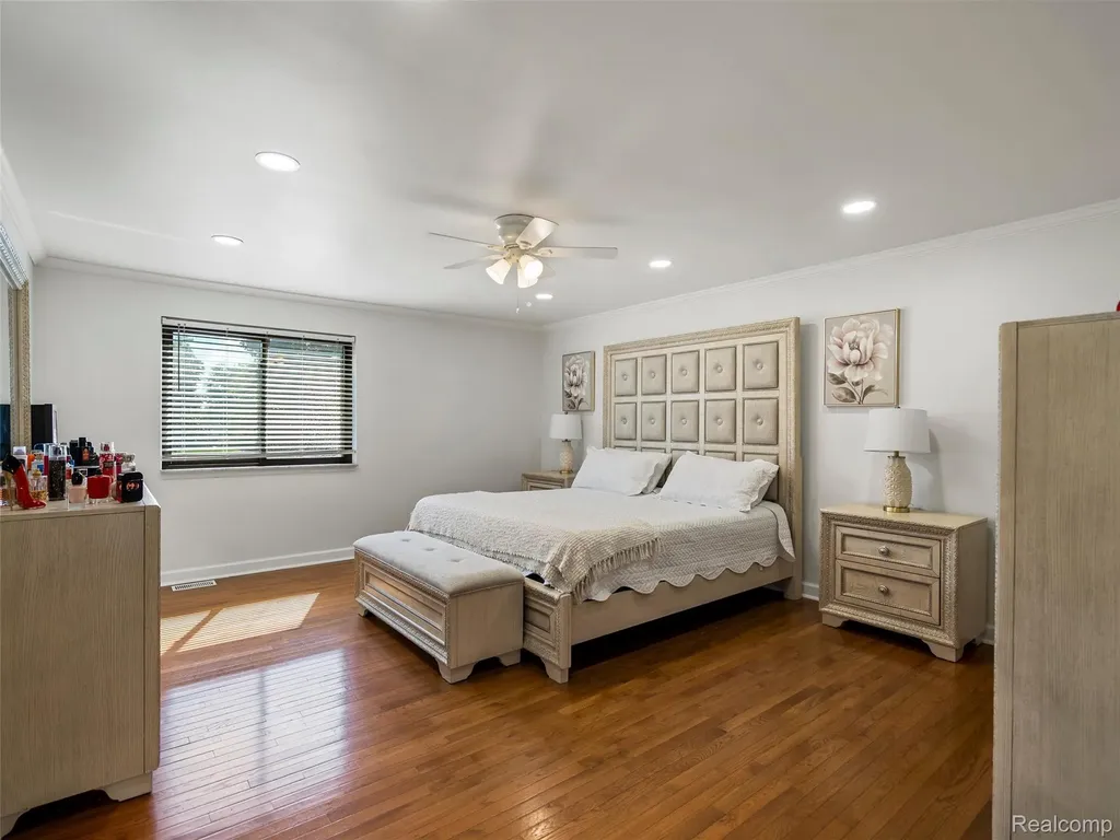 44364 Highgate Drive Clinton Charter Township MI 48038