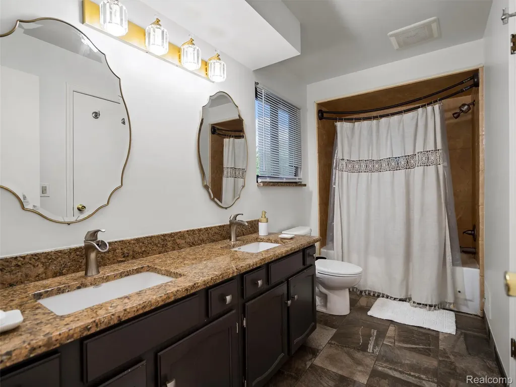 44364 Highgate Drive Clinton Charter Township MI 48038