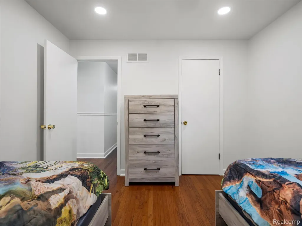 44364 Highgate Drive Clinton Charter Township MI 48038