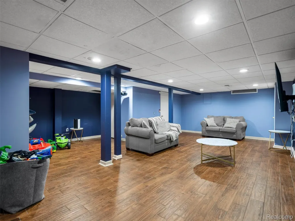 44364 Highgate Drive Clinton Charter Township MI 48038