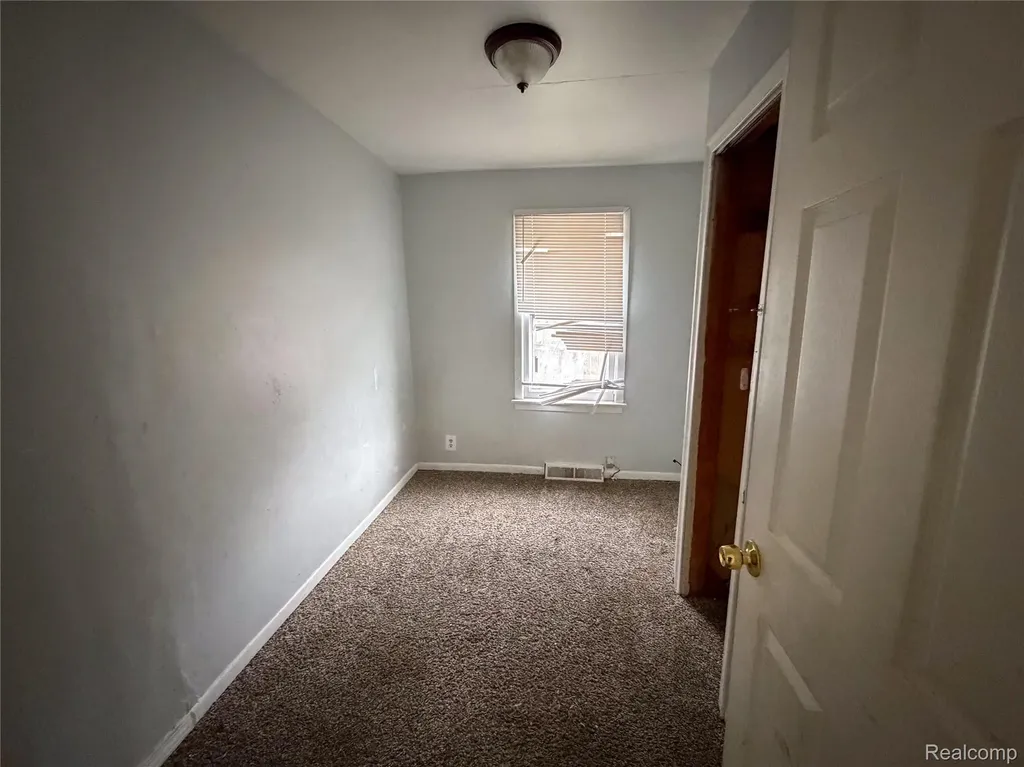6142 Hereford Street Detroit City MI 48224