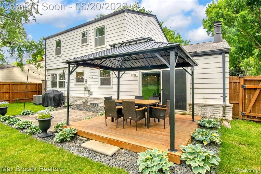 24248 Hampton Hill Street Novi City MI 48375