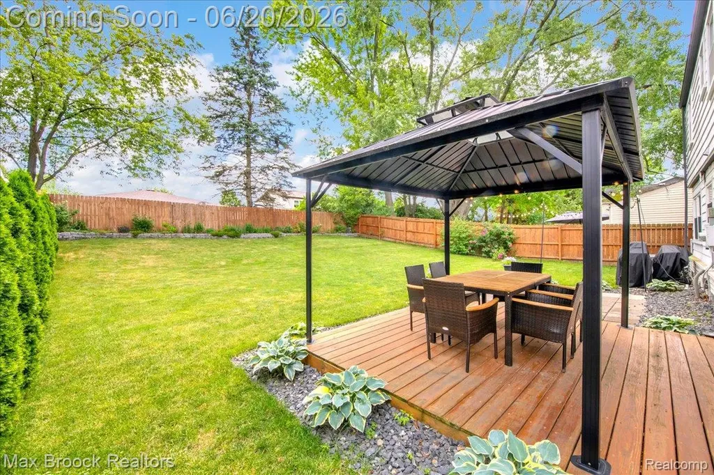 24248 Hampton Hill Street Novi City MI 48375