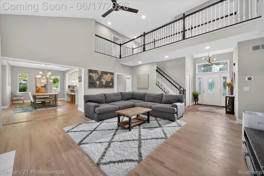 1655 Cardinal Ridge West Bloomfield Charter Township MI 48324